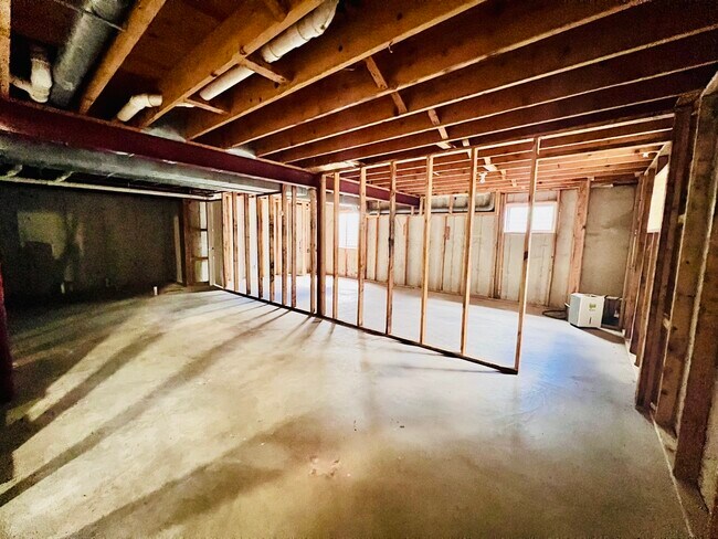 Building Photo - 203 E Harrison St