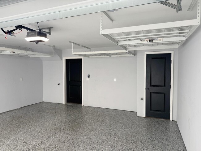 Building Photo - 359 N 700 W