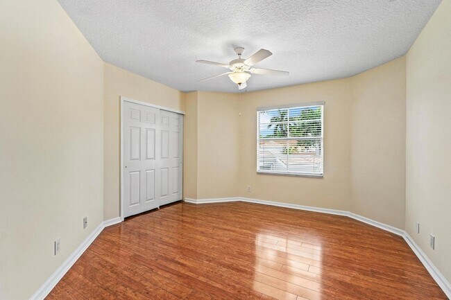 Building Photo - 7690 Hummingbird Ct