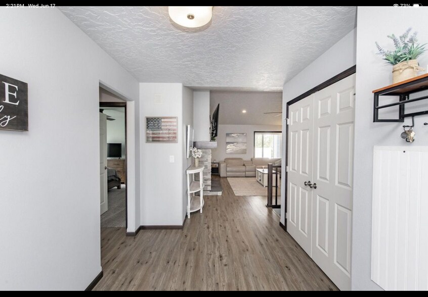 Building Photo - 8853 Meadowlark Pky