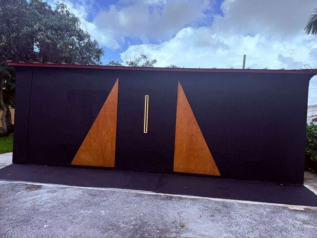 Building Photo - 14240 S Biscayne River Dr