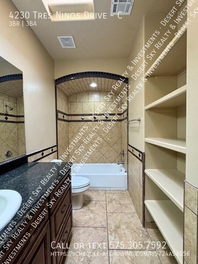 Building Photo - 4230 Tres Ninos Dr