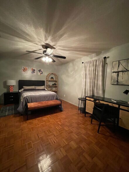 Building Photo - 124 Barcelona Ave