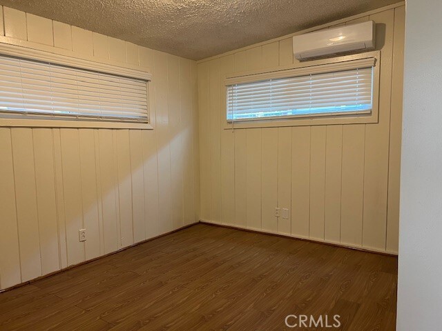 Building Photo - 3909 Glen Way