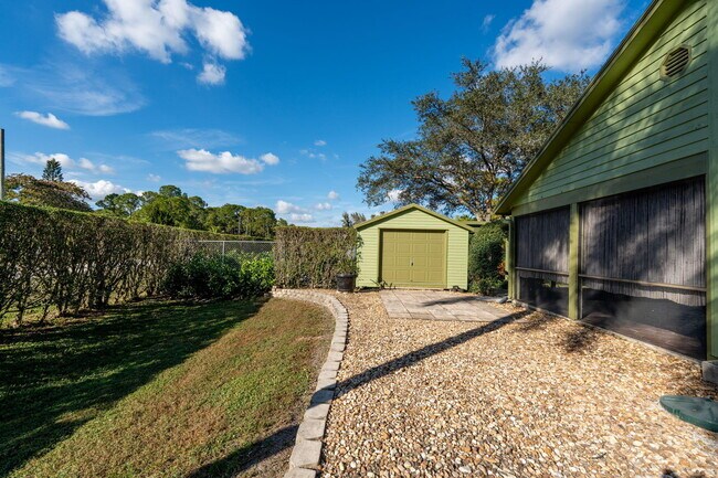 Building Photo - 11989 Persimmon Blvd