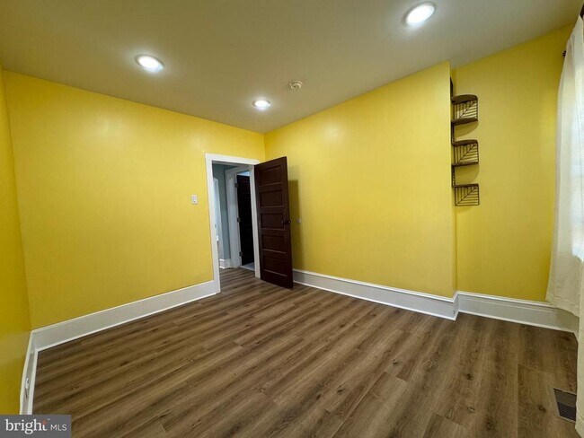 Building Photo - 208 Vineyard Rd