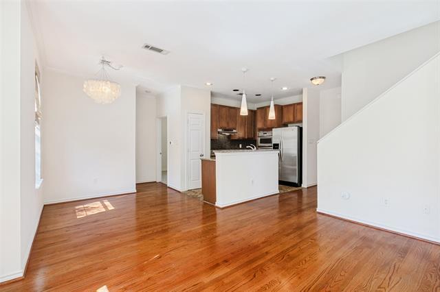 Building Photo - 2112 Grove Park Ln