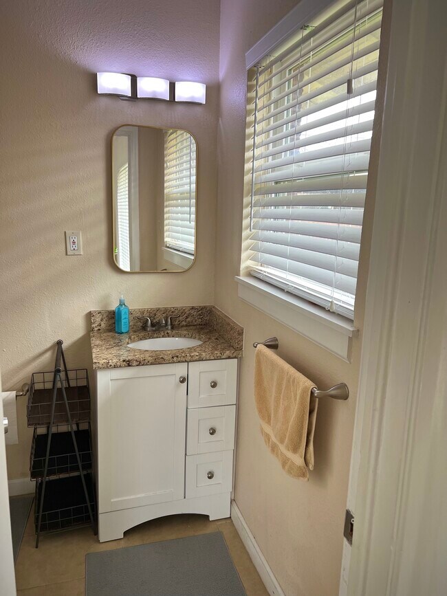 Building Photo - 3472 Rugged Dr