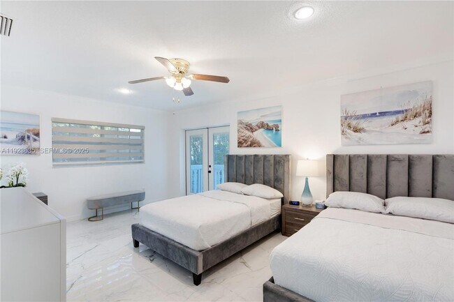 Building Photo - 9167 Harding Ave