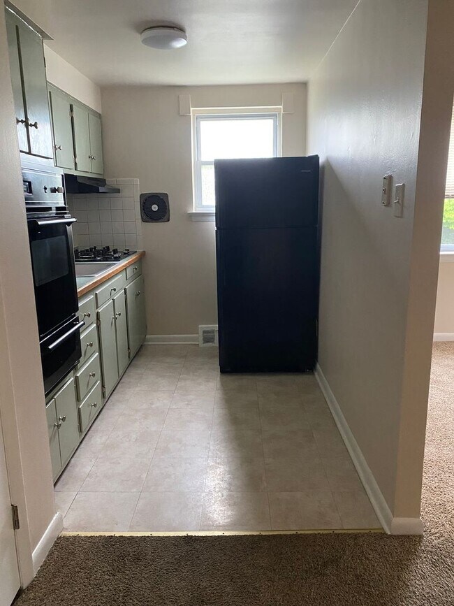 Building Photo - 3401 Berkley Ave