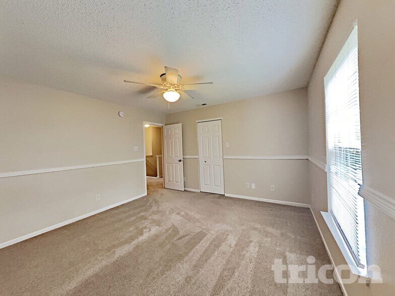 Building Photo - 9017 Southernwood Way