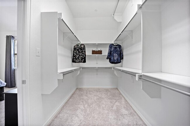 Building Photo - 3116 Gaylord Dr