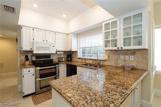 Building Photo - 5916 Chanteclair Dr
