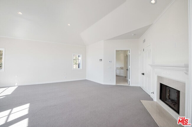 Building Photo - 27437 Winding Way