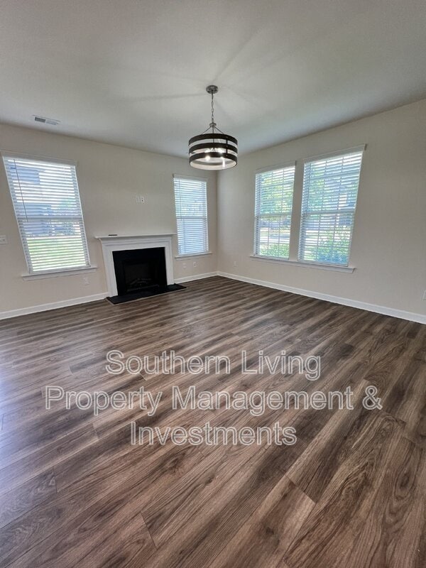 Building Photo - 5706 Lachlan Hill Ln