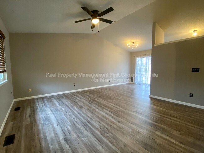 Building Photo - 10802 W Carr Ave