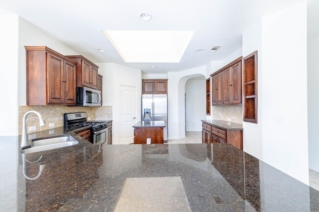 Building Photo - 4 Bedroom 2 Bathroom Ready to rent April 1st, 2026