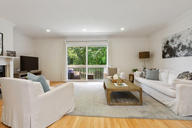 Building Photo - 61 Seaview Ave