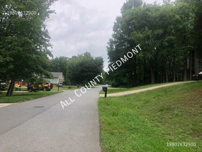 Building Photo - 10009 Rockwood Rd