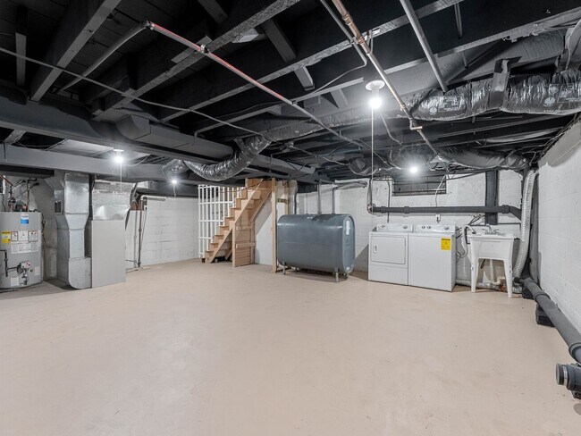 Building Photo - Newly Renovated Pennsauken Rental with Sunroom-Style Back Room, Glass Wall & Basement