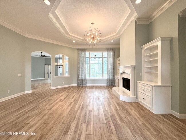 Building Photo - 642 Port Charlotte Dr