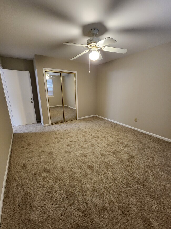 Master Bedroom - 1905 Shades Cliff Ter