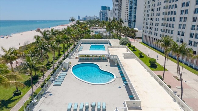 Building Photo - 2899 Collins Ave