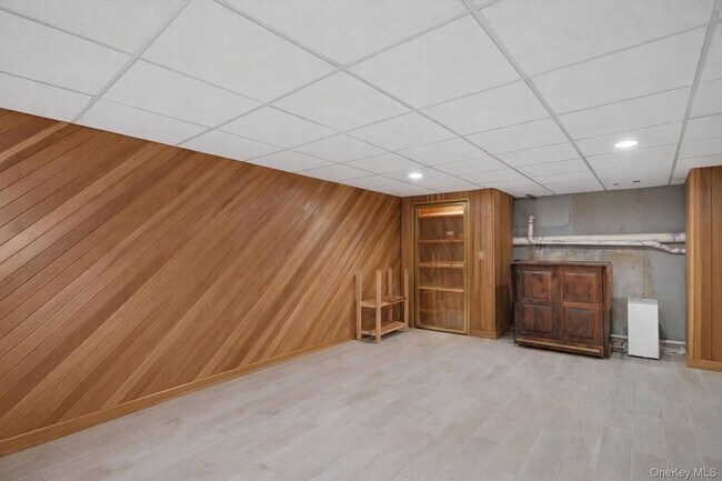 Building Photo - 38 Arista Dr