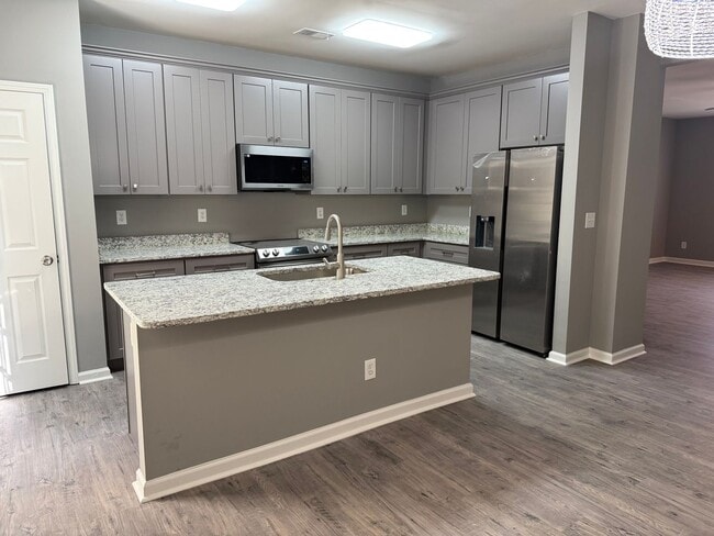 Building Photo - Complete BRAND NEW Renovation 3 Bed/2.5 Bath Townhome in Milton GA