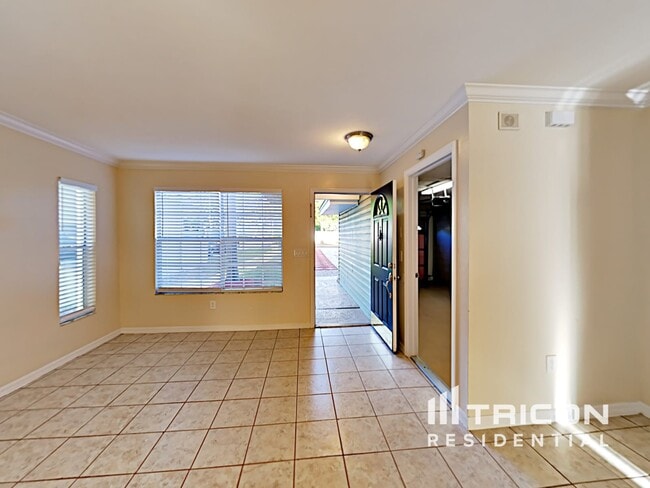 Building Photo - 9231 Lake Lotta Cir