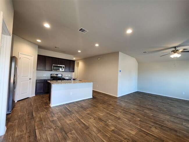 Building Photo - 18277 Eaton Mill Dr
