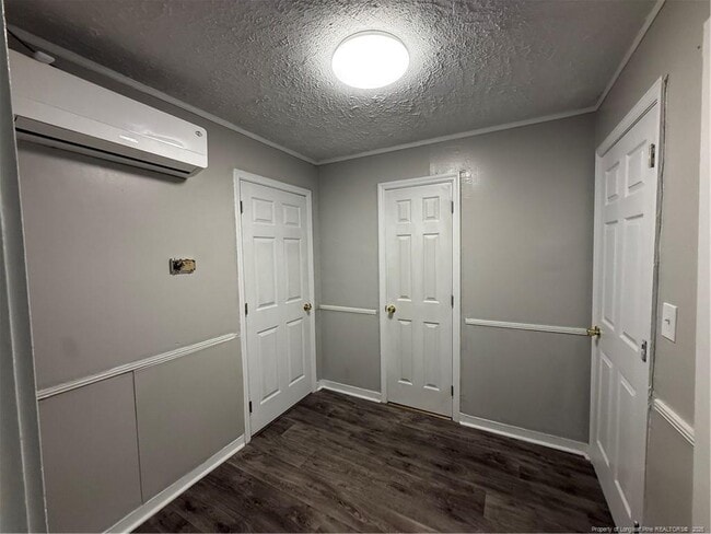 Building Photo - 128 Johnson St