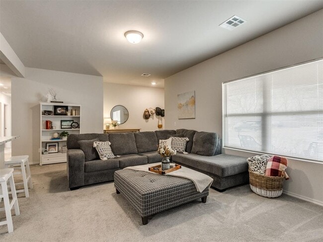 Building Photo - 823 Highgarden Cir