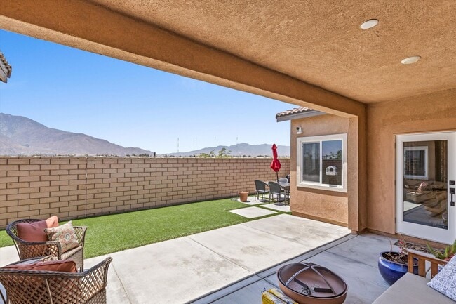 Building Photo - Elegant Corner-Lot Home in the Verano Comm...