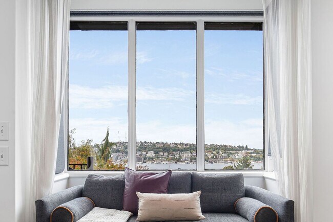 Building Photo - North Capitol Hill One-of-a- Kind Duplex!