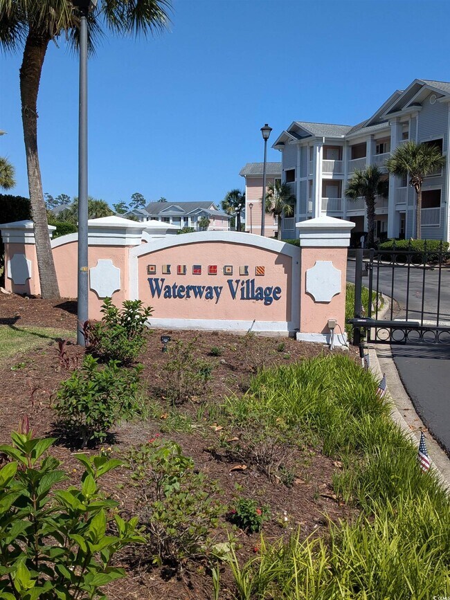 Building Photo - 627 Waterway Village Blvd