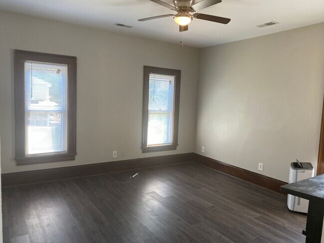 Building Photo - 239-241 South Maple