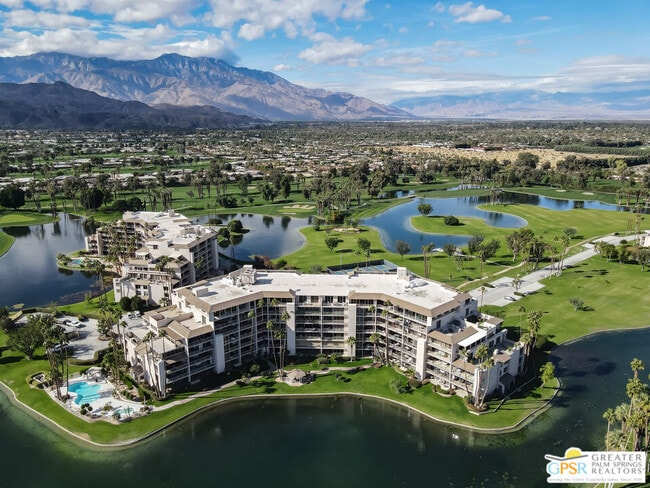 Building Photo - 900 Island Dr