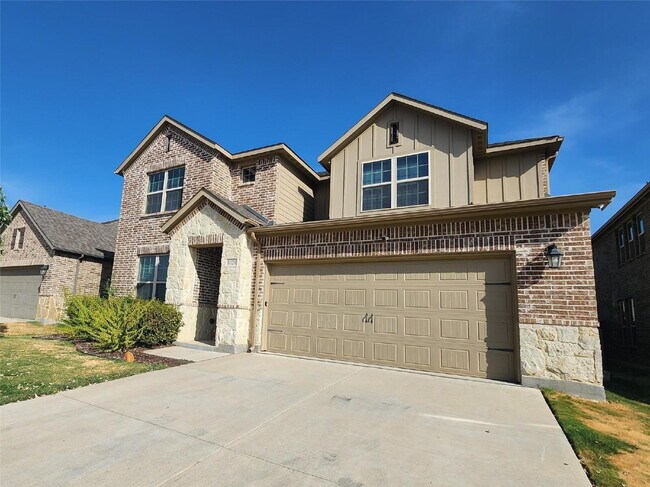 Primary Photo - Spacious Home in Eagle Mountain-Saginaw