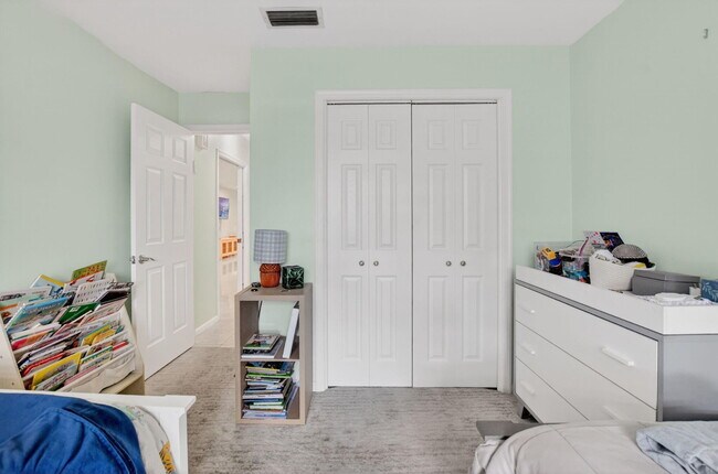 Building Photo - 10065 Camelback Ln