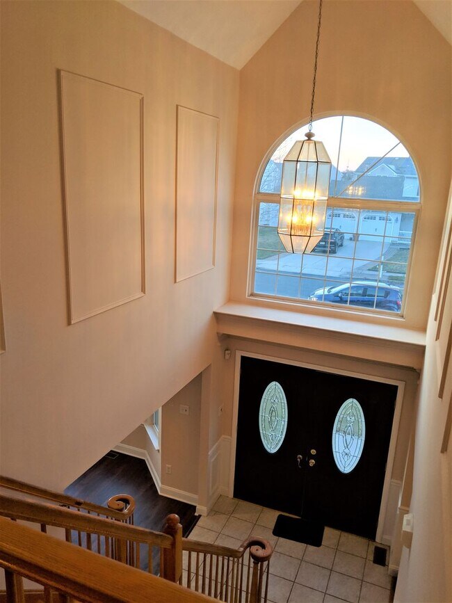 Building Photo - Elegant 5-Bedroom Colonial with Canal View...