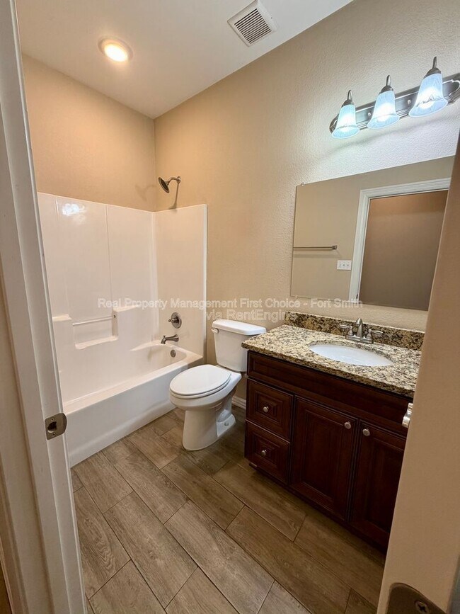 Building Photo - 9720 Haven Blvd