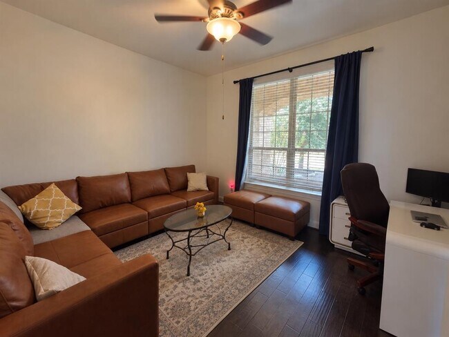 Building Photo - 1408 Saddlespur Ln