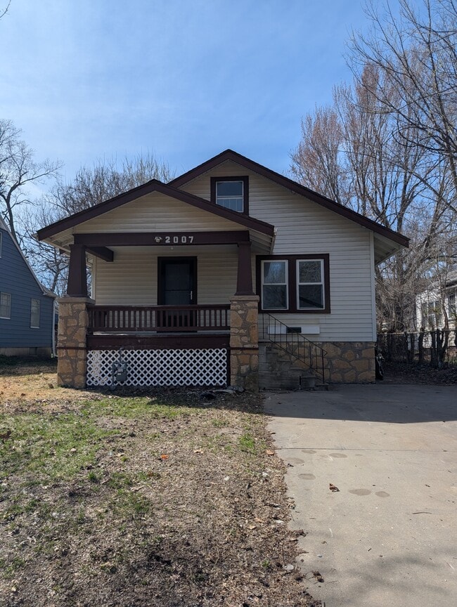 Building Photo - 2007 SW Lane St