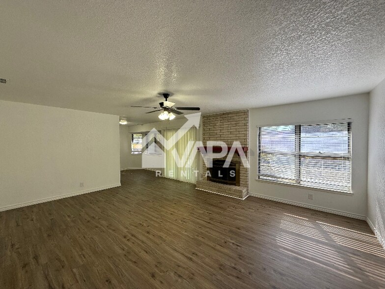 Building Photo - 5222 Tom Stafford Dr