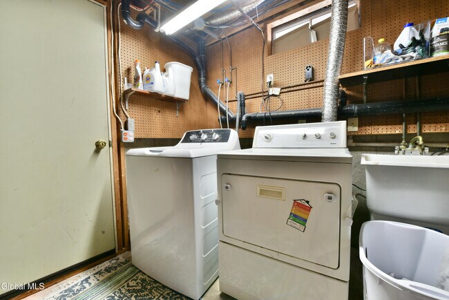 Building Photo - 9 Bell Flower Rd