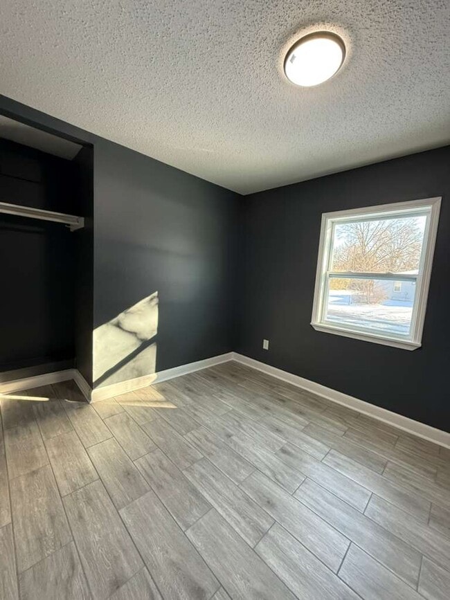 Building Photo - 1266 Russwood Rd