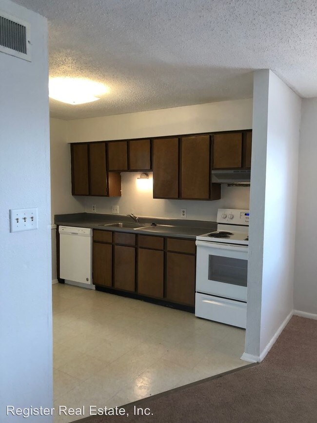 Building Photo - 2224 Pasadena Ave