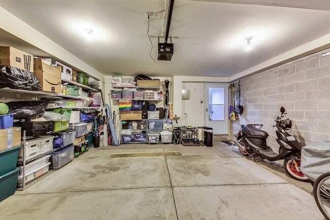 Building Photo - 4915 W Gunnison St