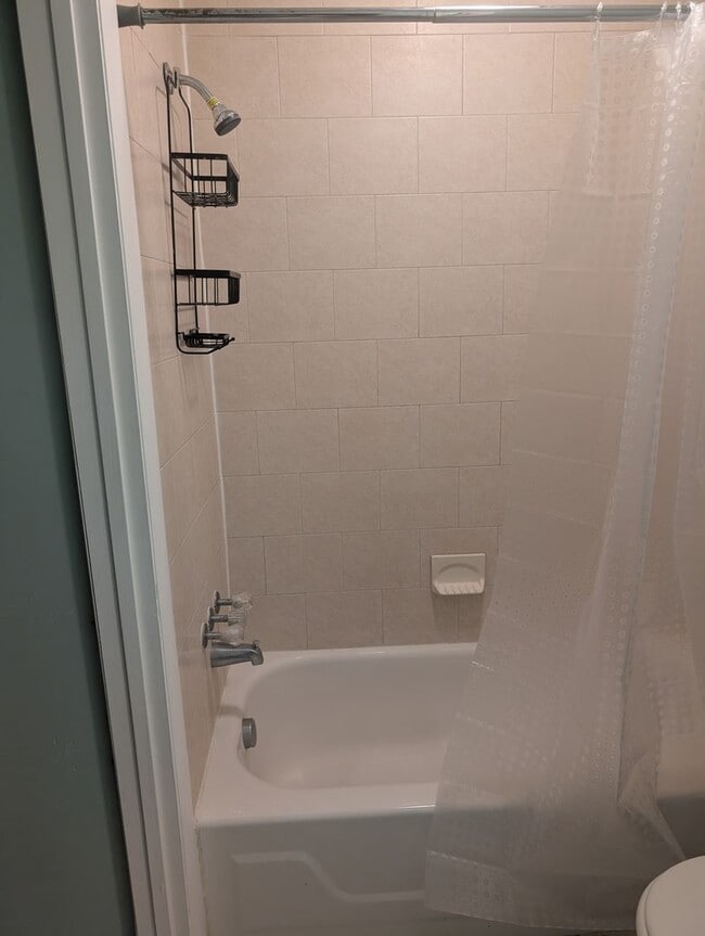 Building Photo - Three bedroom, 2 bath condo in Raleigh